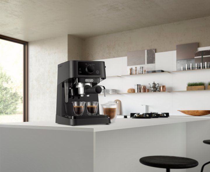 Кавоварка рожкова DELONGHI EC235.BK Stilosa