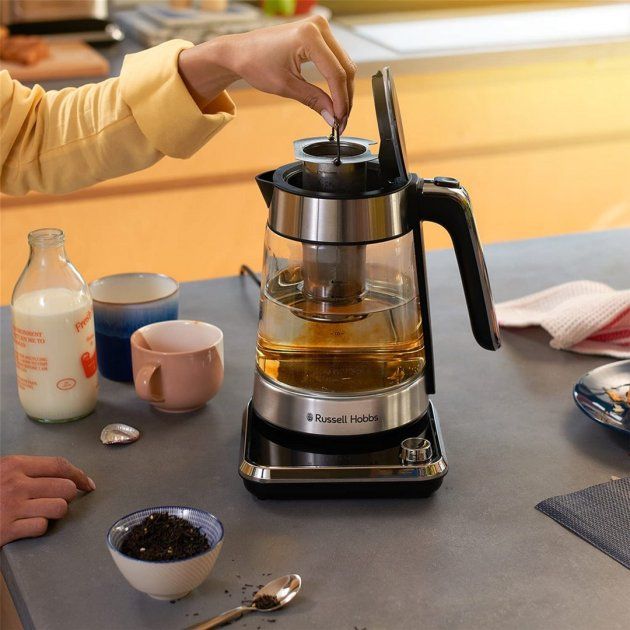 Электрочайник Russell Hobbs Attentiv 26200-70 (25018016001)