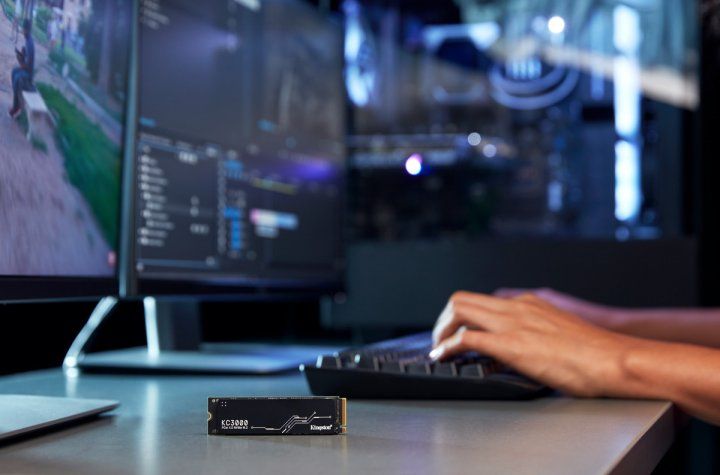 SSD накопичувач Kingston 1TB M.2 KC3000 NVMe 2280 (SKC3000S/1024G)