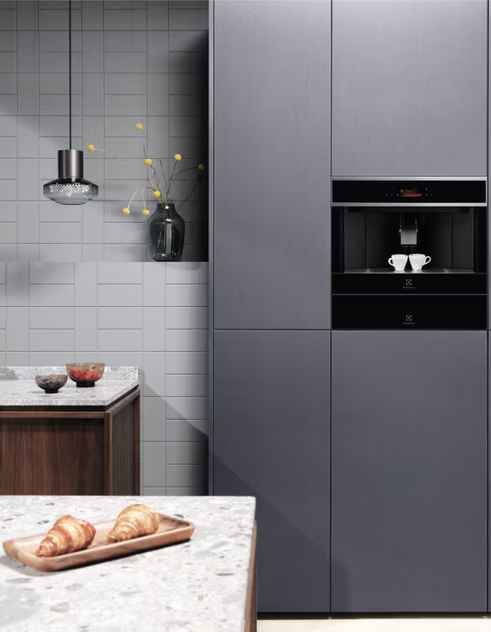 Кавомашина вбудована Electrolux 900 Coffee Machine EBC85X