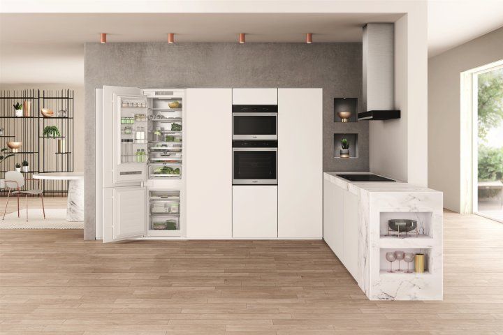 Холодильник WHIRLPOOL WHC20 T593