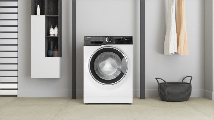 Пральна машина вузька WHIRLPOOL WRBSB 6228 B UA