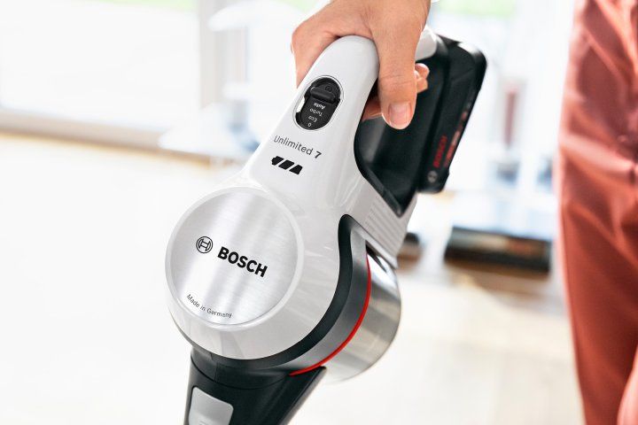 Акумуляторний пилосос BOSCH UNLIMITED 7 BBS711W