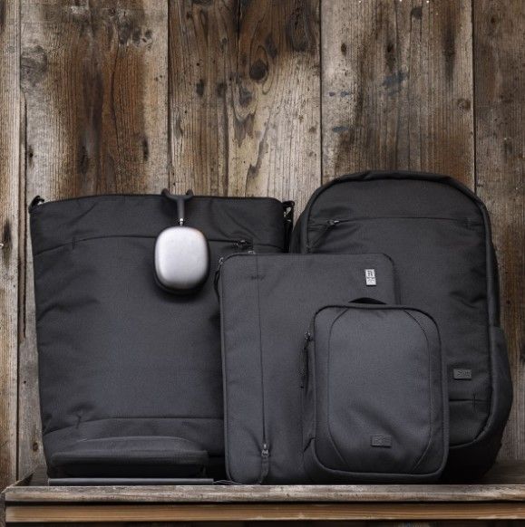 Сумка Case Logic Invigo Eco Sleeve 15.6" INVIS-116 Black