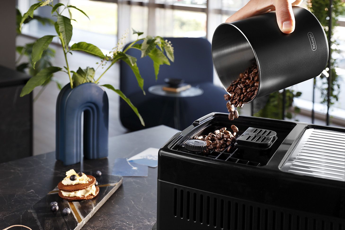 Кавомашина DELONGHI Dinamica Plus ECAM380.95.TB