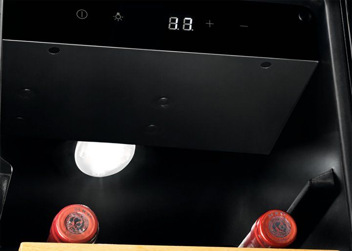 Винна шафа ELECTROLUX EWUS020B5B