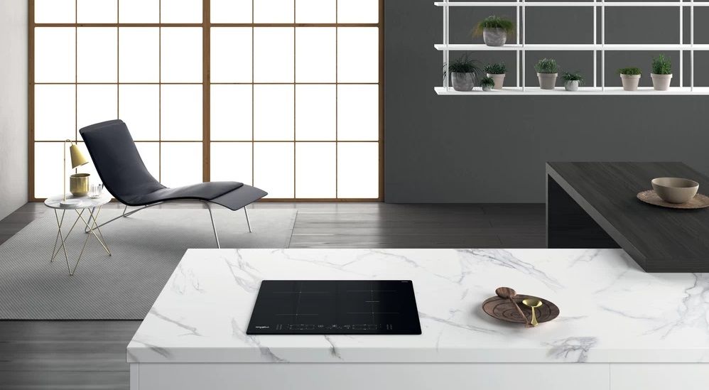 Whirlpool Варильна поверхня індукційна WBB8360NE