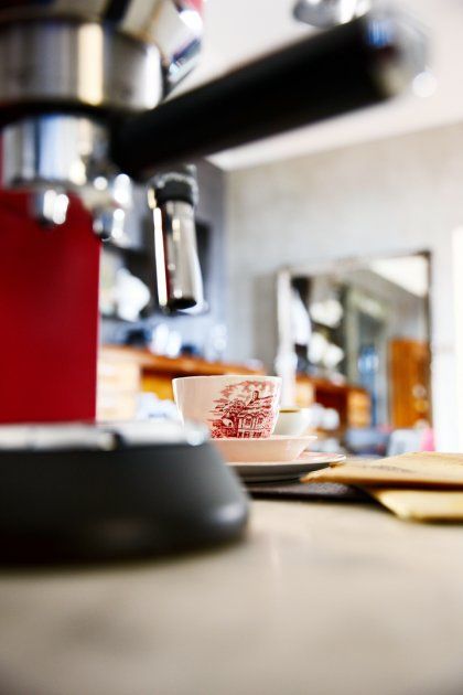 Кавомашина еспресо DELONGHI EC 685 R