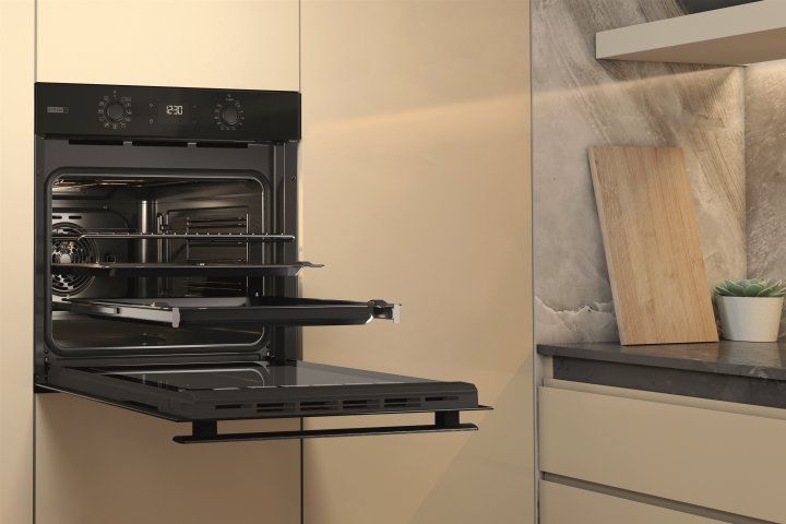 Духова шафа електрична WHIRLPOOL OMSR58CU1SB