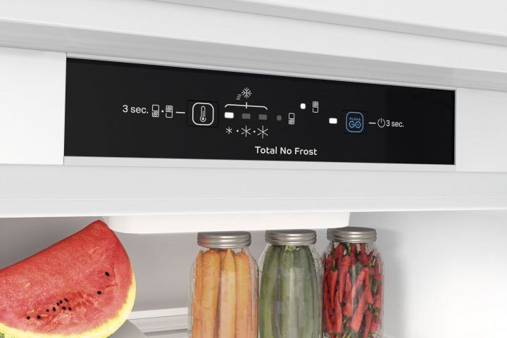 Холодильник INDESIT INC20 T321 EU