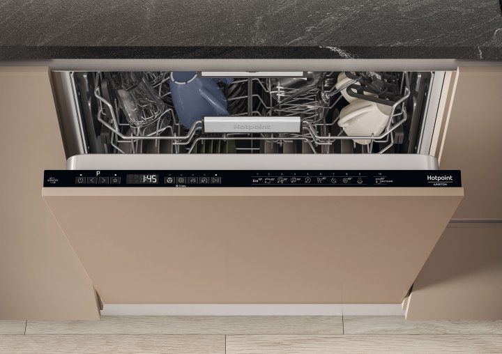 Вбудована посудомийна машина HOTPOINT ARISTON HM7 42 L