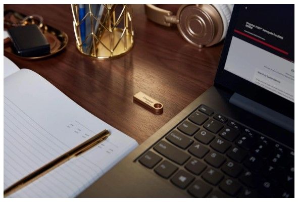 Flash Drive Kingston DT SE9 G3 128GB USB 3.2 Gold (DTSE9G3/128GB)