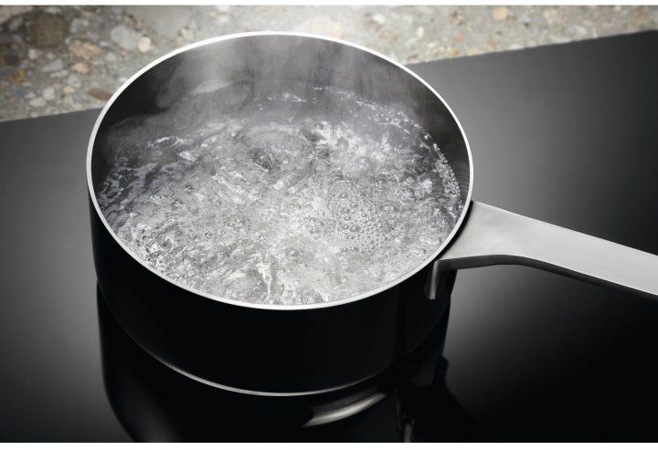 Варильна поверхня індукційна Electrolux LIV63431BK