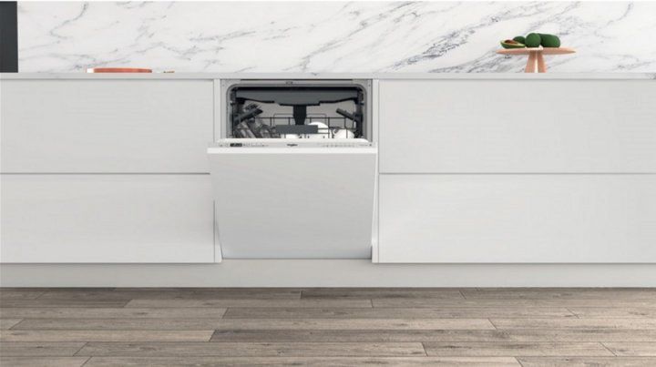 Вбудована посудомийна машина WHIRLPOOL WIC 3C33 PFE