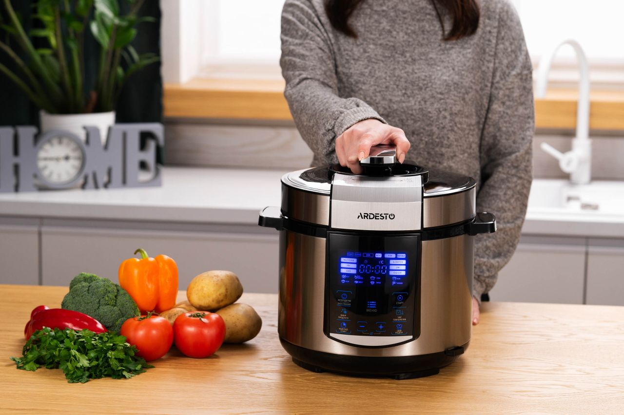 ARDESTO Мультиварка-скороварка MPC-P225, 900Вт, чаша-5л, електр. керування , книга рецептів, нерж. сталь+пластик, срібляста
