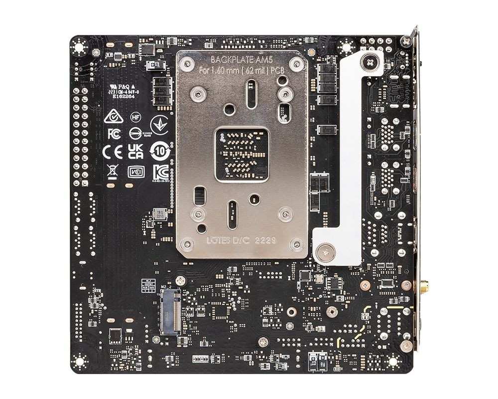 MSI Материнcька плата MPG B650I EDGE WIFI sAM5 B650 2xDDR5 M.2 HDMI WiFi BT mini-ITX