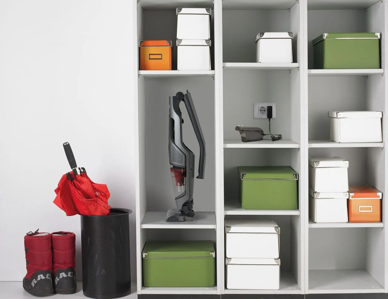 Вертикальний + ручний пилосос (2в1) Gorenje SVC252GFA