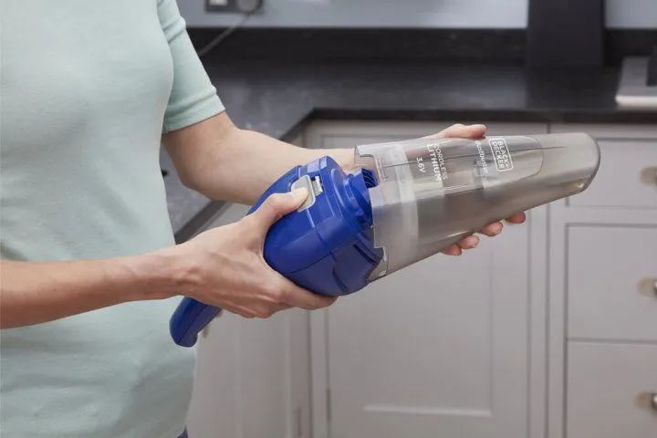 Акумуляторний пилосос BLACK+DECKER NVC115WA