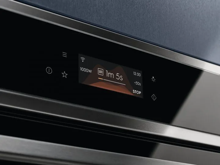 Духова шафа електрична ELECTROLUX SteamBoost PRO 800 (EOB8S39WX)