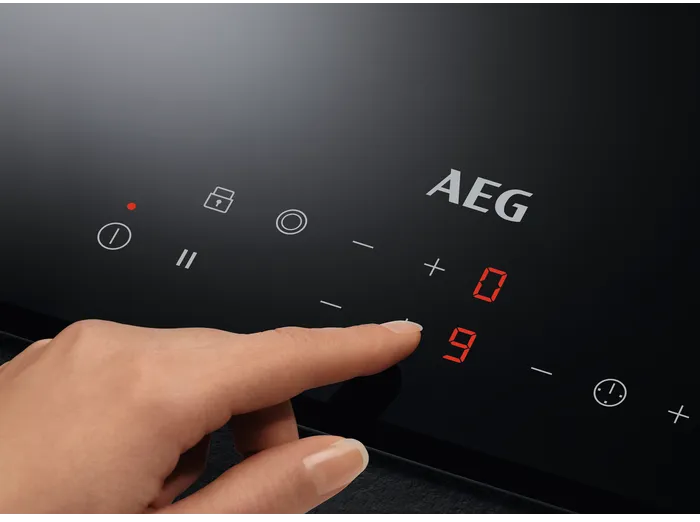 Варильна поверхня електрична AEG HRB32310CB