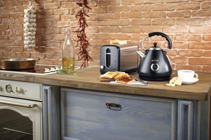 Електрочайник GORENJE K 17 CLBK