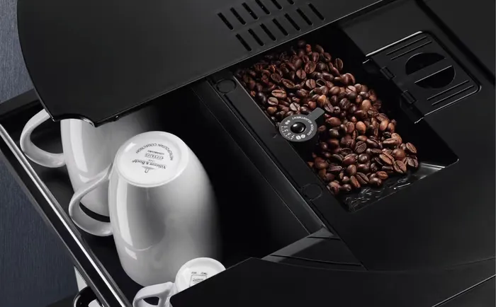 Кавомашина автоматична Electrolux KBC85Z