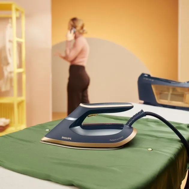 Праска з парогенератором Philips PerfectCare 6000 Серії PSG6066/20
