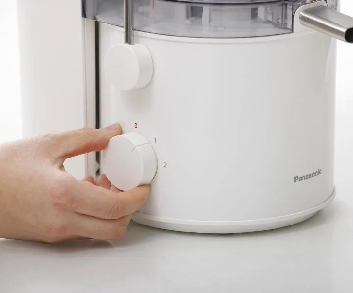Соковижималка відцентрова Panasonic MJ-CB100WTQ