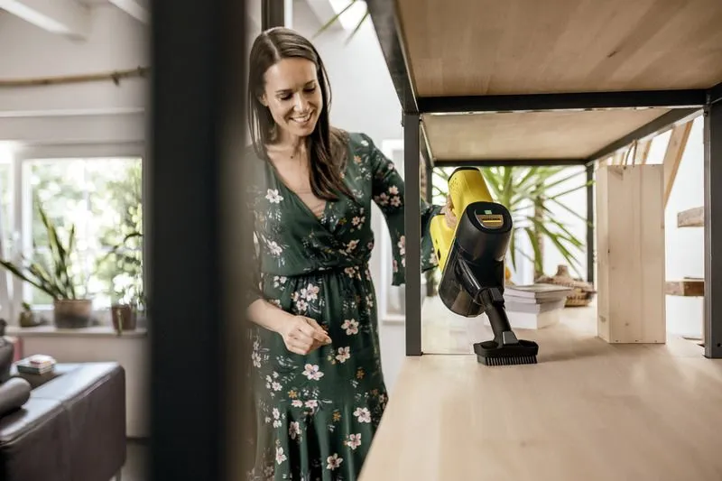 Karcher Пилосос ручний VC 6 CORDLESS OURFAMILY, акумуляторний, до 50 хв роботи, 25.2 В, Li-ion, 800 мл, 2.55 кг