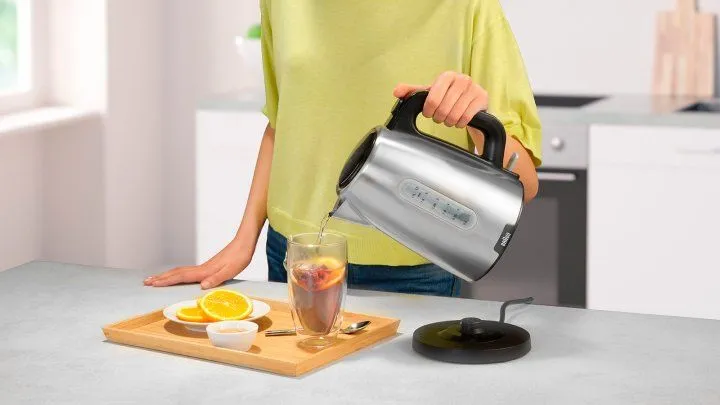Електрочайник Braun WK 1500 BK PurShine