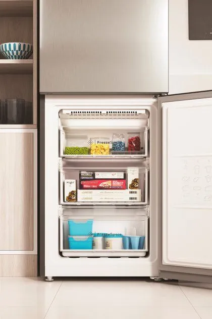 Холодильник INDESIT INFC8 TI22X