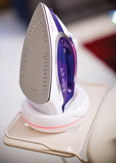 Праска Russell Hobbs Supreme Steam Cordless 23300-56