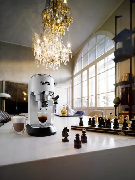 Кавоварка еспресо DELONGHI EC 685 W