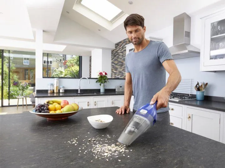 Акумуляторний пилосос BLACK+DECKER NVC115WA