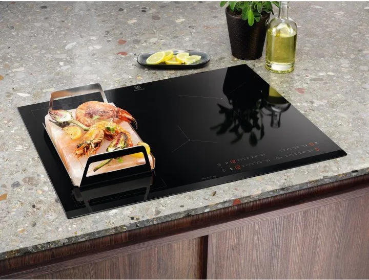 Варильна поверхня електрична Electrolux EIV734