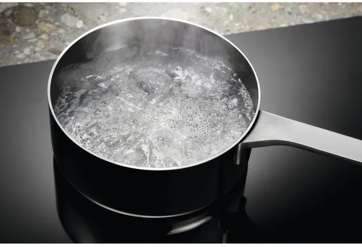 Варильна поверхня електрична Electrolux CIV634