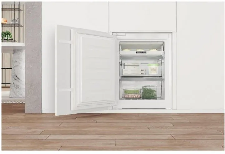 Холодильник WHIRLPOOL WHC18 T573