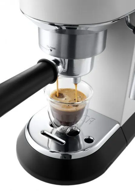Кавоварка еспресо DELONGHI EC 685 W