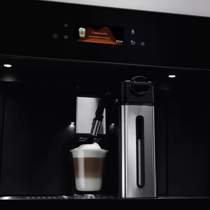 Кавомашина автоматична Electrolux KBC85Z