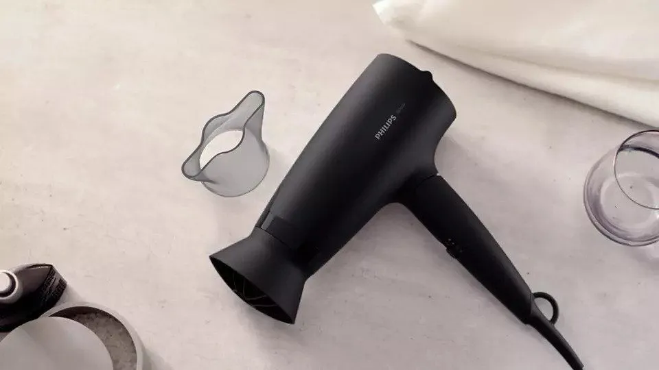Фен Philips BHD308/10