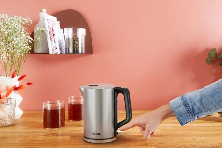 Електрочайник Tefal Bronx Electric KI513D10
