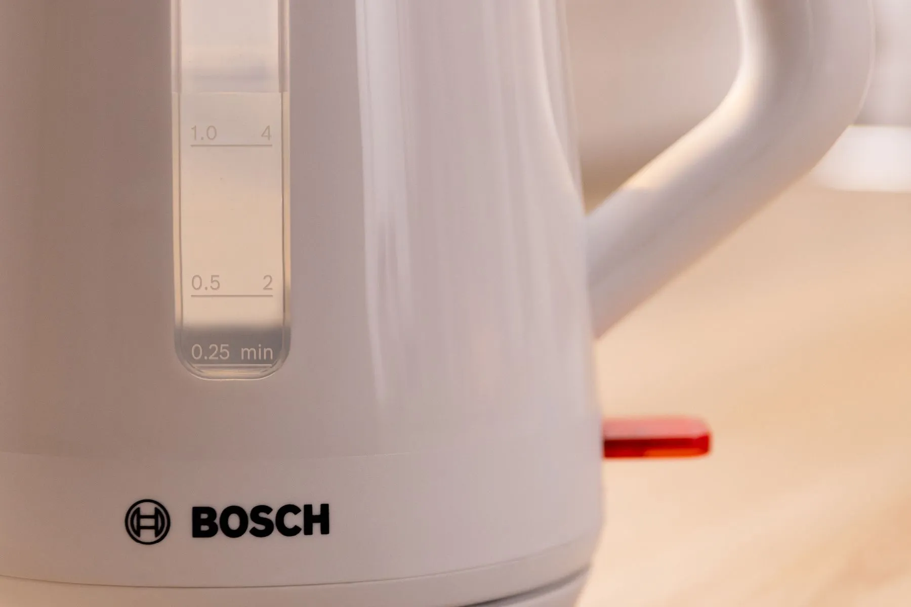 Чайник Bosch MyMoment TWK1M121