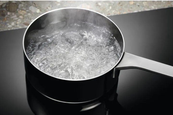 Варильна поверхня електрична Electrolux EIV734