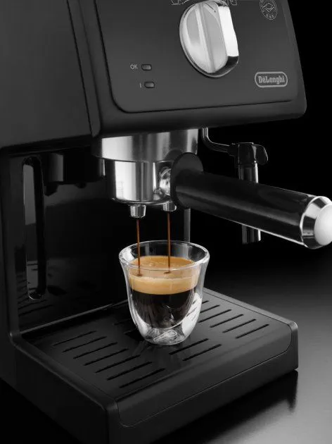 Кавоварка рожкова DELONGHI ECP31.21.BK
